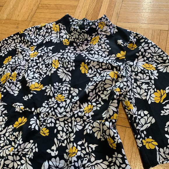 Zara Floral Mini Dress - Picture 4 of 5